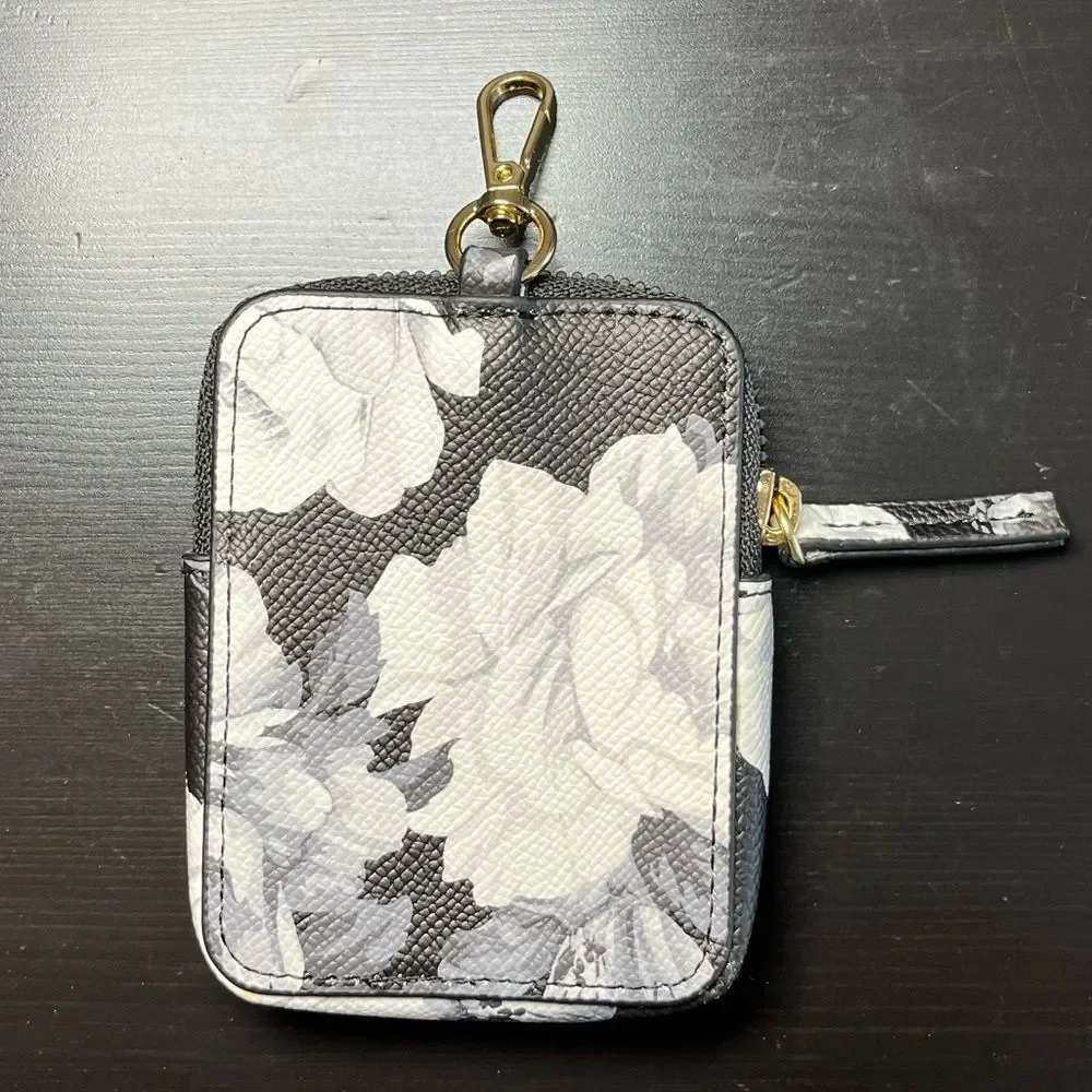 Betsey Johnson Black White Floral Zip Pouch Card Coins Keys Artsy Practical Chic - Picture 4 of 5
